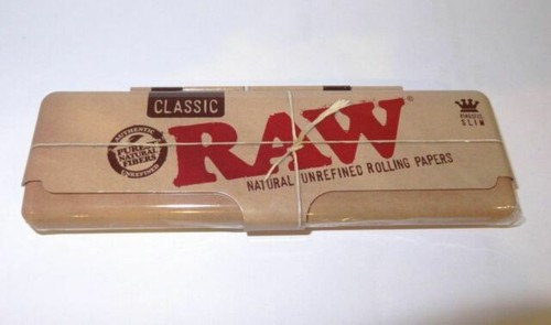 RAW CLASSIC KING SIZE SLIM 110MM ROLLING PAPERS