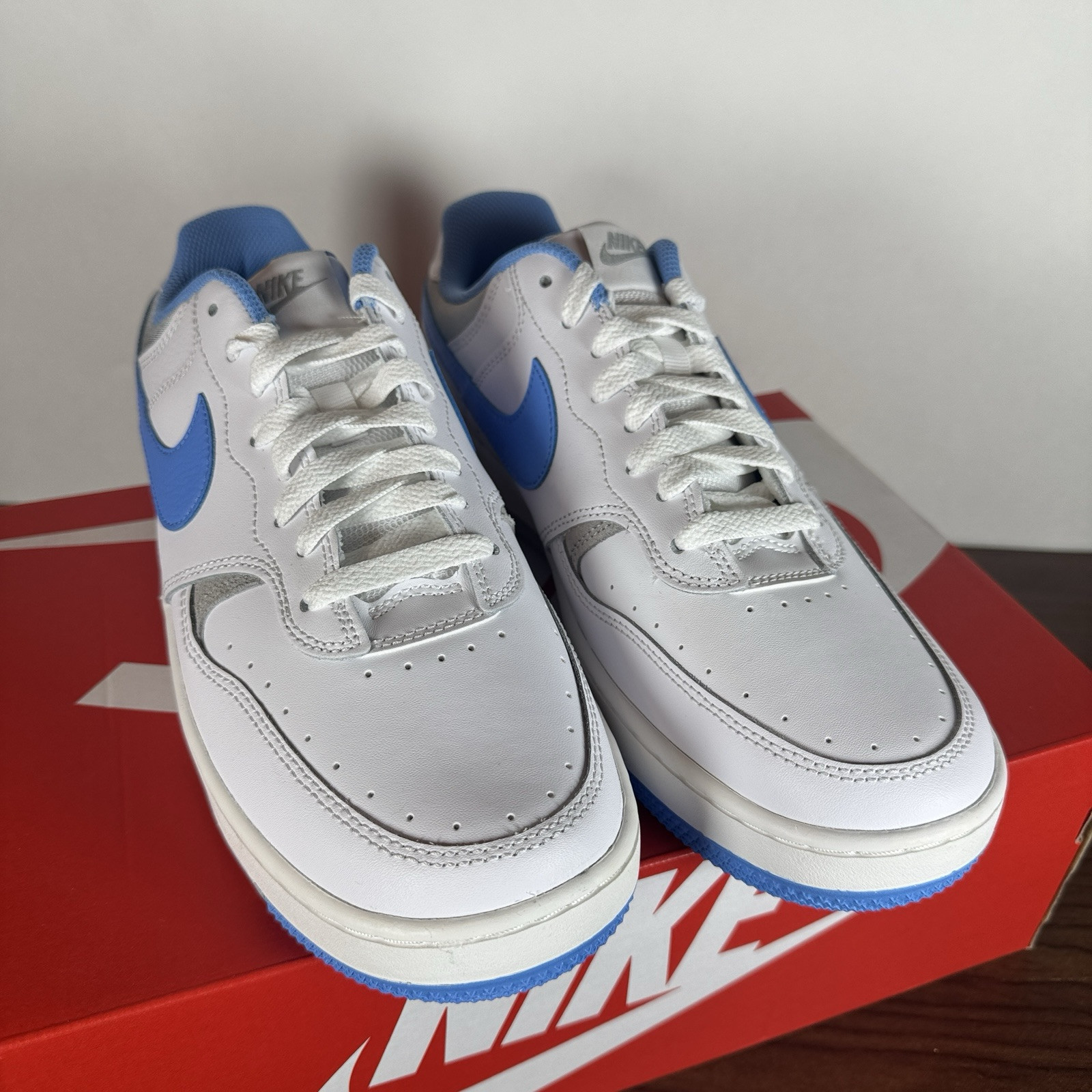 Nike Gamma Force Low University Blue White Sneakers Womens 9.5-11 image 2