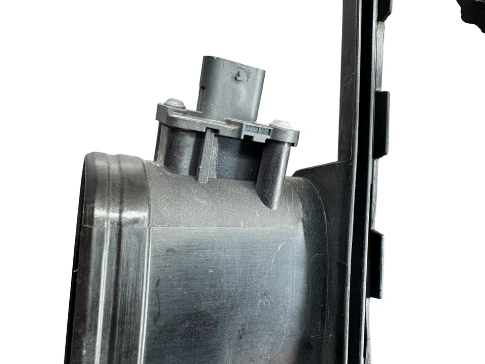 2016-2020 BMW 750i Upper Engine Air Intake Cover Right RH Genuine OEM 72335787 - Image 4 of 4