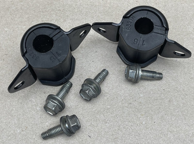 06-15 LEXUS IS250C IS350C REAR STABILIZER BAR BRACKET AND BUSHING 48832-30060