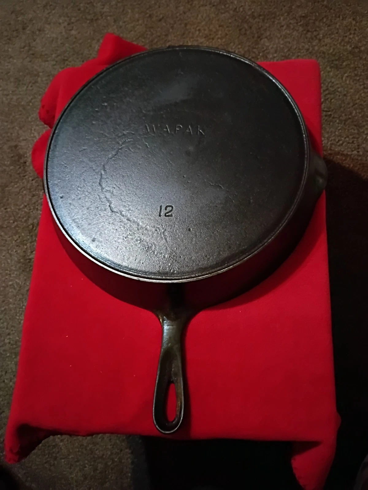 Wapak #12 cast iron skillet Read See Photos Hairline Crack