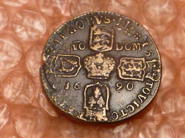 1690 Gun Money Crown Strick Over 1689 Halfcrown 1690/89 (Olhe para o aro) Ex-RARO #1 - Imagem 2 de 4