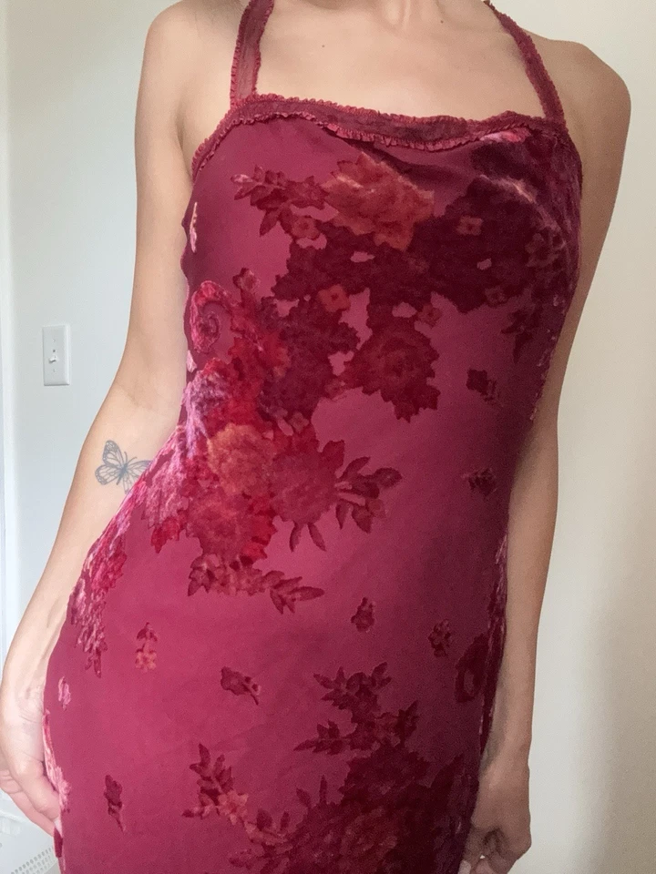 Rare vintage Betsey Johnson red wine velvet floral long dress - Image 2 of 4