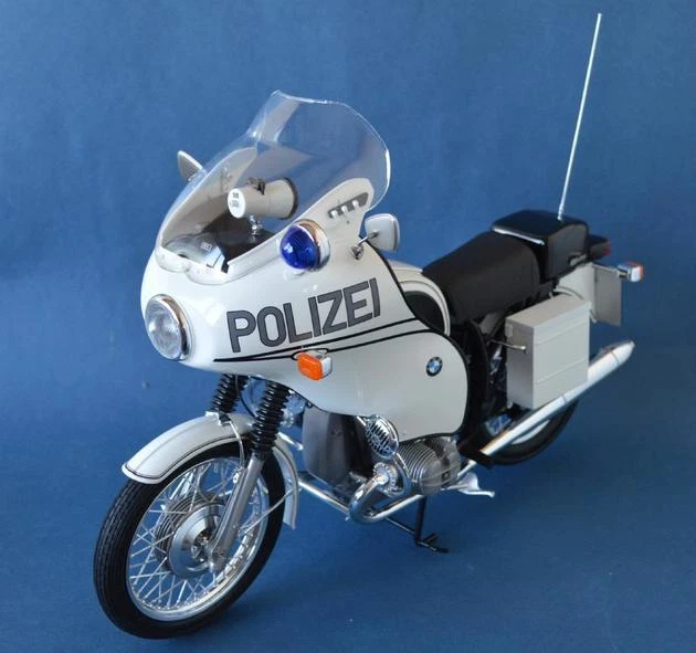 TAMIYA BMW R75/5 ポリスタイプ 1:6スケール BMW R75/5 English
