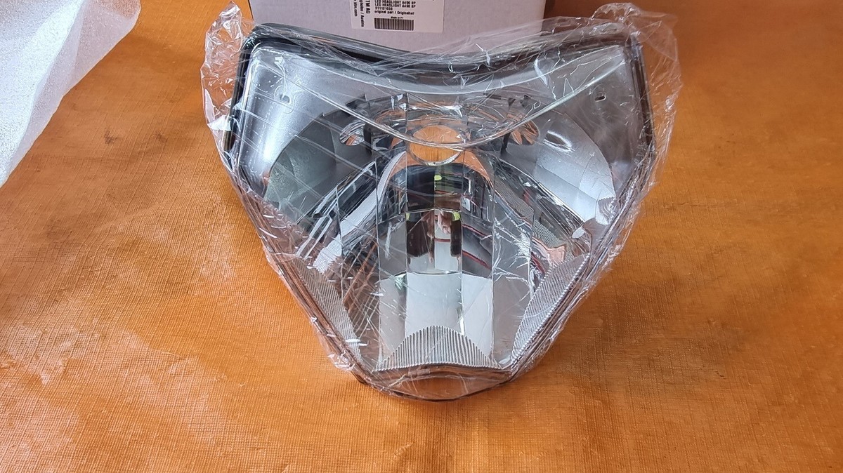 KTM EXC ヘッドライト 新品 78114001000 Amazon.com: OEM KTM HEADLIGHT LAMP 2014-2016 200 250 300 350