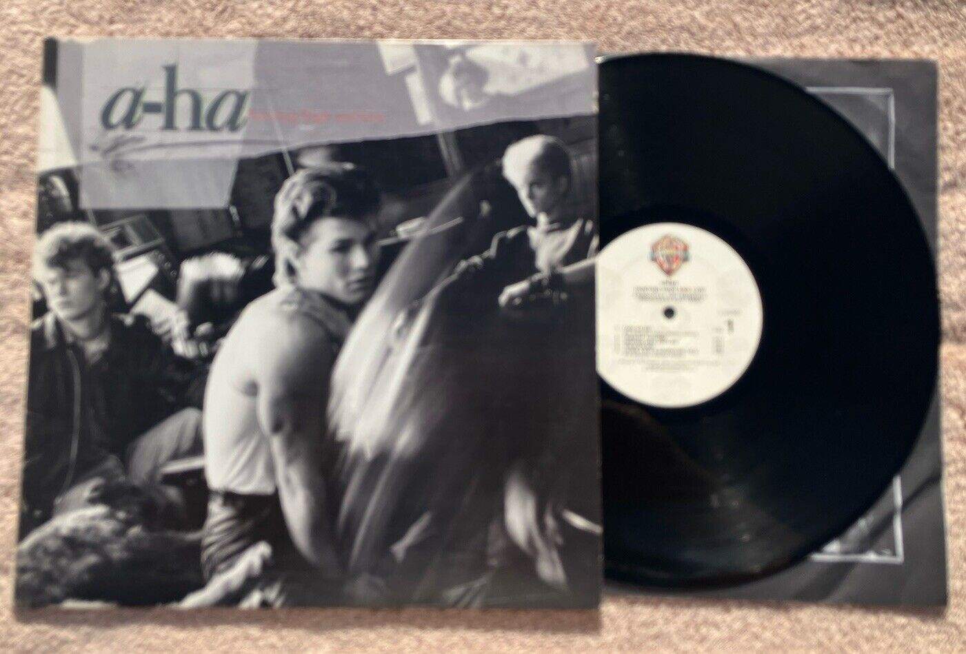 a-ha HUNTING HIGH and LOW WB Records 25300 1985