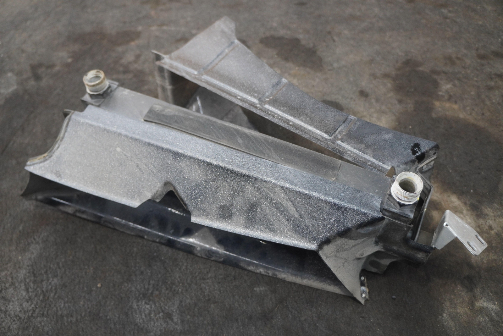 Left Engine Oil Cooler Radiator 07L117015B OEM Lamborghini Gallardo 2008