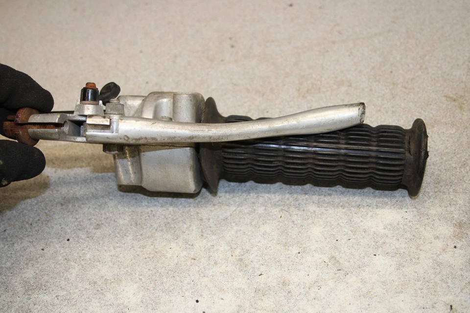 Suzuki TS75 Colt 1975 manillar derecho control x10-0079,xw Foto 3 de 4