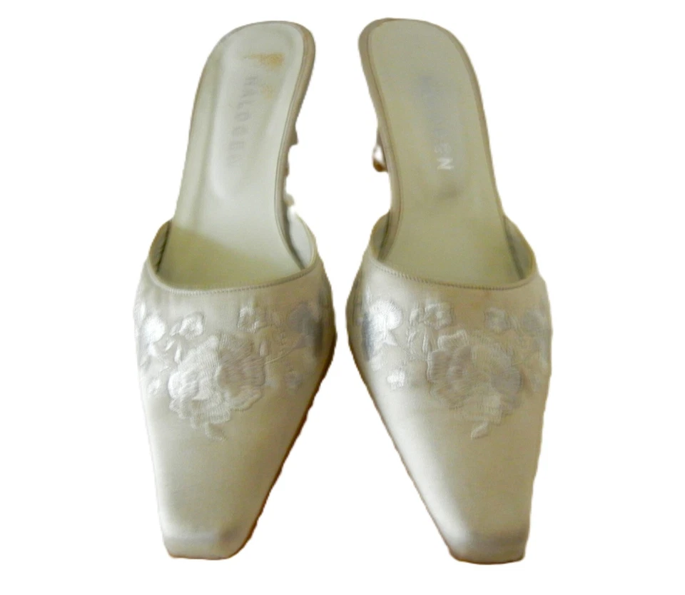 HALOGEN Silver Gray Satin Mules Spool Heels Shoes 10M - Image 3 of 4