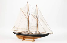 BILLING BOATS. BLUENOSE II. 600. 1/100 SCALE.