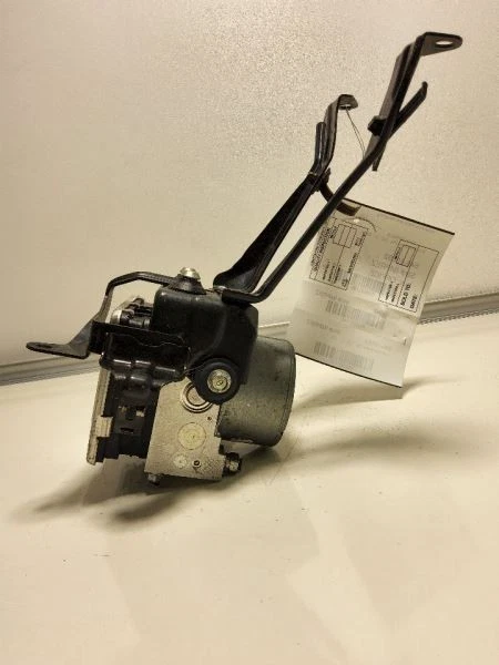 Subaru Impreza 2017 2020 conjunto de frenos antibloqueo sistema previo a choque  Foto 2 de 4