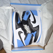 Air Jordan 1 Retro High OG UNC Toe/University...