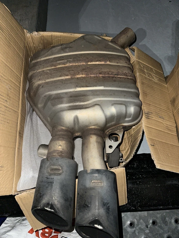 2016 - 2018 奥迪 S6 S7 原始设备制造商消声器(运动排气套件)(需要阀门电机) — 第 2/3 张图片