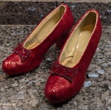 The Wizard of Oz Prop Replica Ruby Slippers Judy Garland Wicked Oscar Award Aged