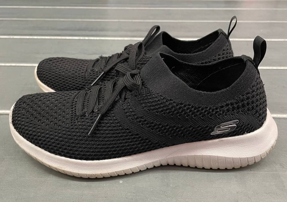 Skechers Ultra Flex Walking Sneakers Womens 6.5 Black  Slip On Shoes