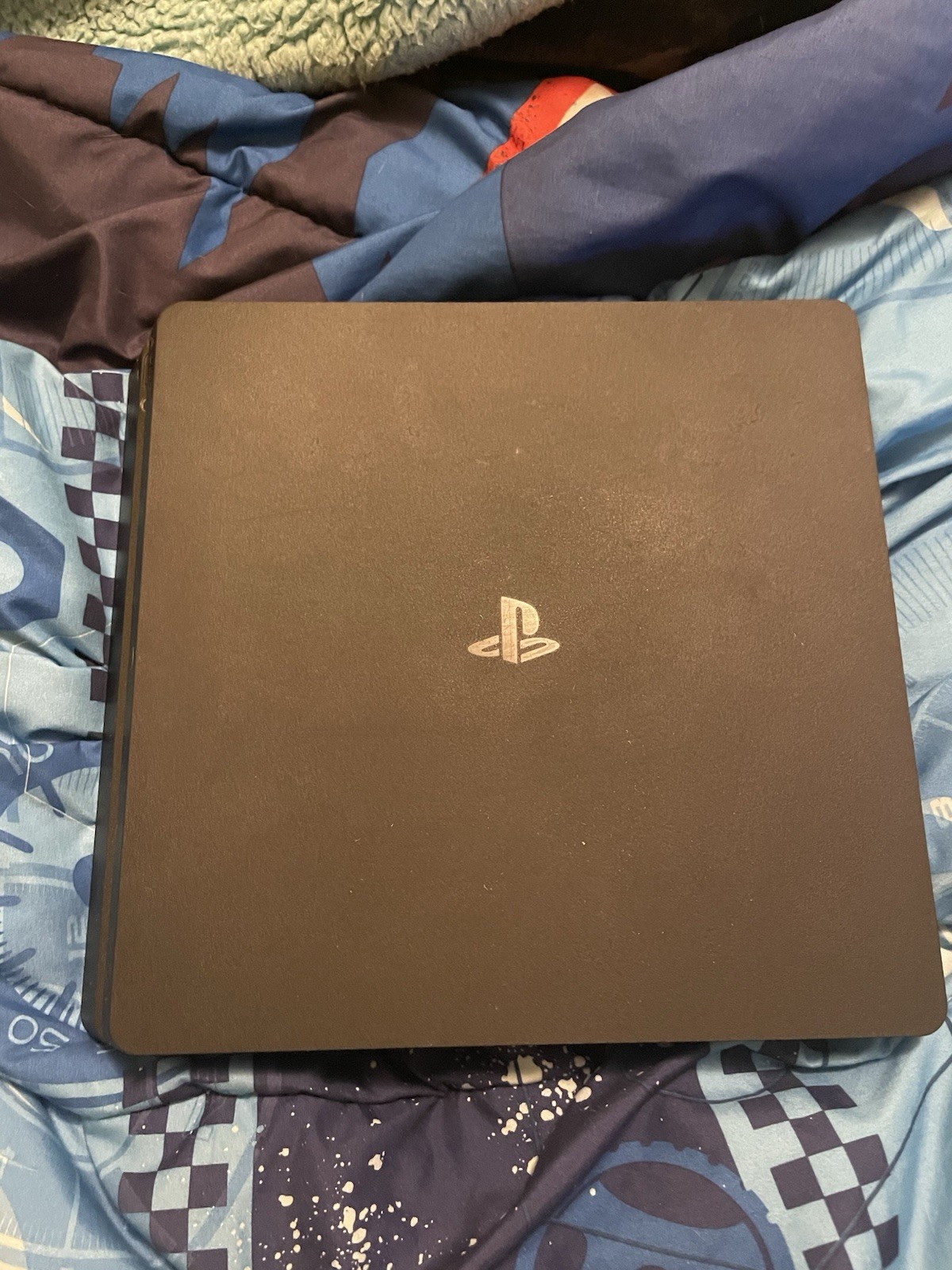 Sony PlayStation 4 With 3 Power Cords And A Controller Black