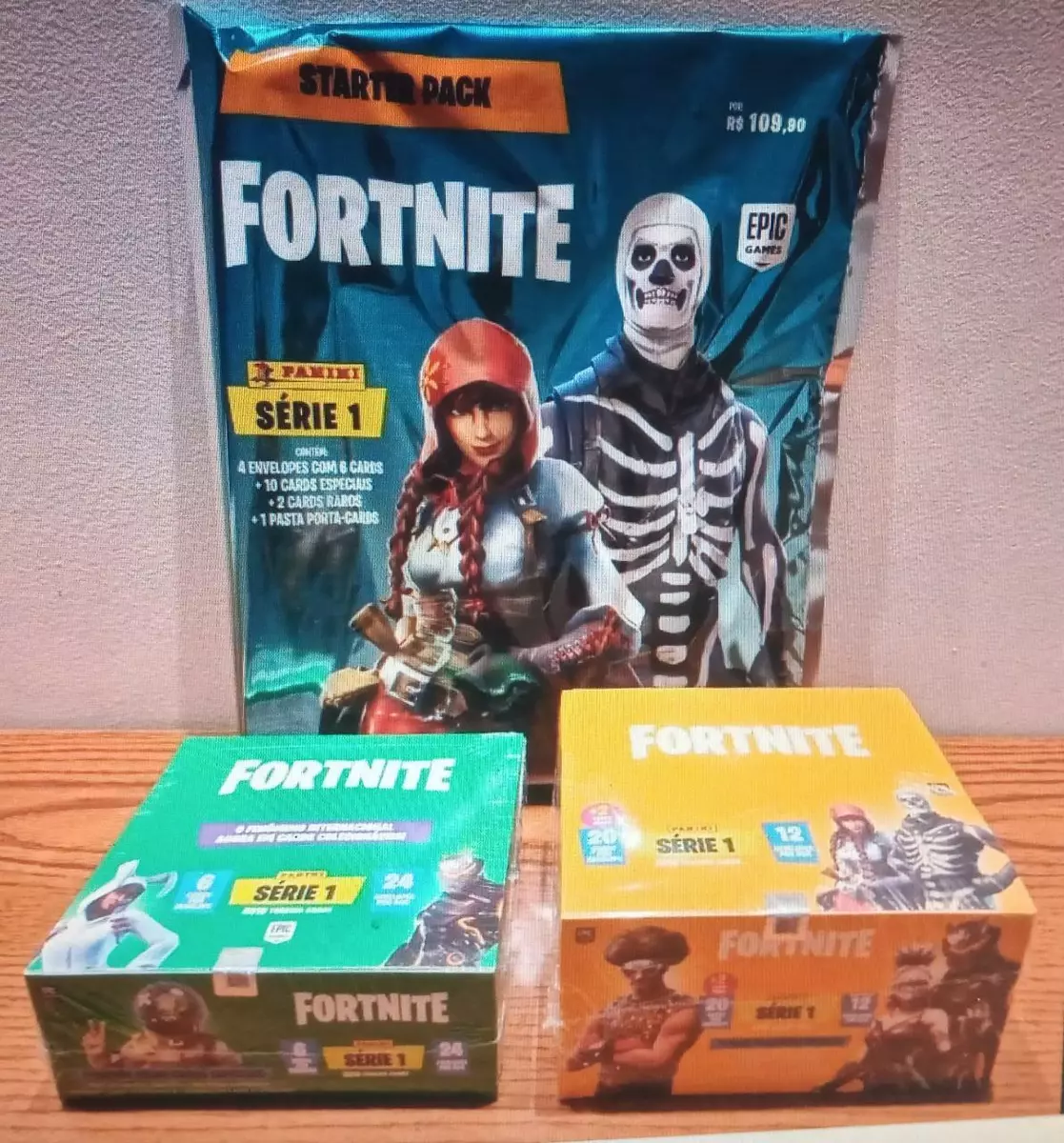 Starter Pack Fortnite Livro Ilustrado + 40 Envelopes 200 Fig