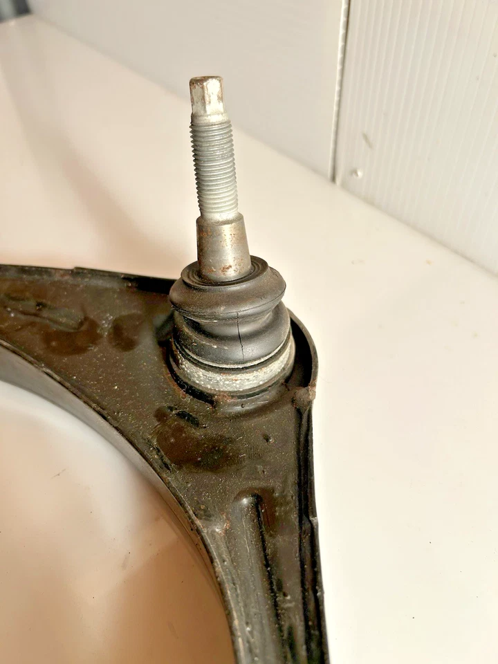 Dodge Ram 1500 2009-2018 brazo de control superior derecho e izquierdo OEM usado Mopar Foto 4 de 4