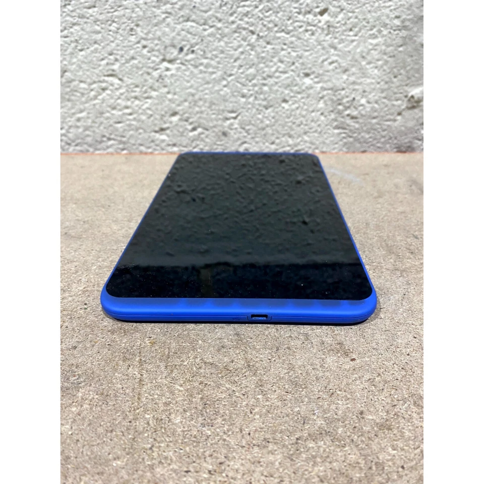 Tesco HUDL 2 HTF4AD Tablet Blue 8.3" Touchscreen 1080p 5 MP (2GB RAM 16GB ROM) - Image 4 of 4