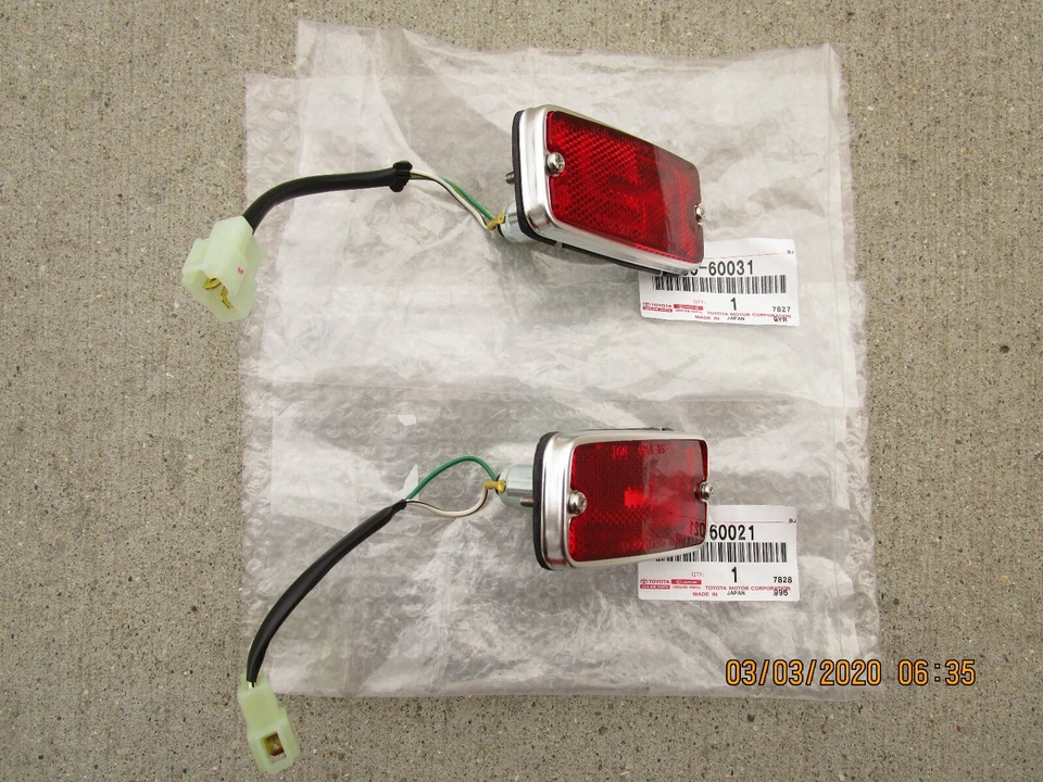 77-84 TOYOTA LAND CRUISER FJ40 FJ45 JUEGO DE LUCES MARCADORAS TRASERAS IZQUIERDA + DERECHA OEM NUEVO Foto 2 de 4