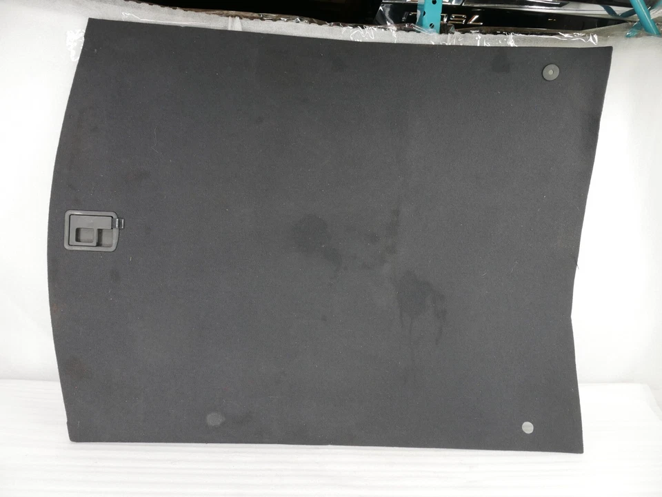 ☑️ Alfombrilla maletero trasero AUDI A6 QUATTRO 2005 CUBIERTA NEUMÁTICO DE REPUESTO OEM NEGRO Foto 2 de 4