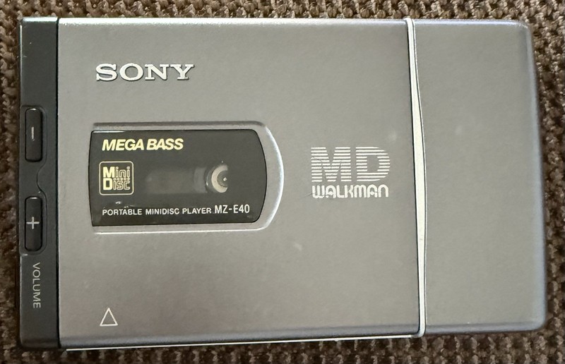 Sony MD Walkman MZ-E40 Portable MiniDisc Player - Works Perfectly