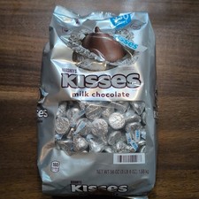 HERSHEY'S KISSES Milk Chocolate Candy - 330 pcs, Bulk Bag Candies, 56 Oz.