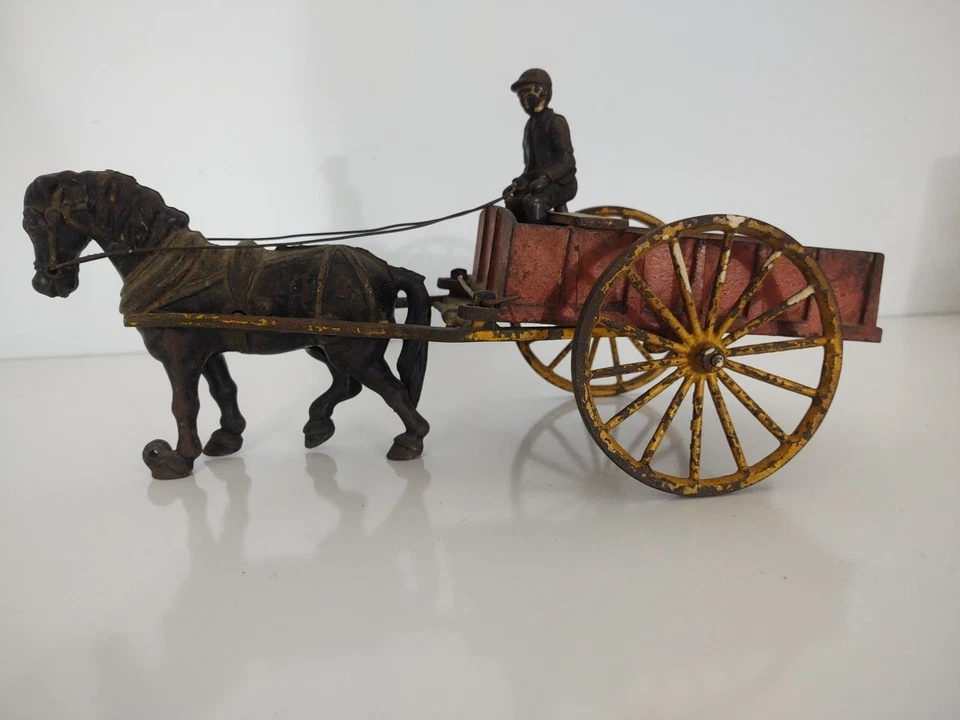 1920-е ИГРУШКИ KENTON?? КРАСНЫЙ ВАГОН НА КОННОЙ ТЯГЕ - Изображение 2 из 4