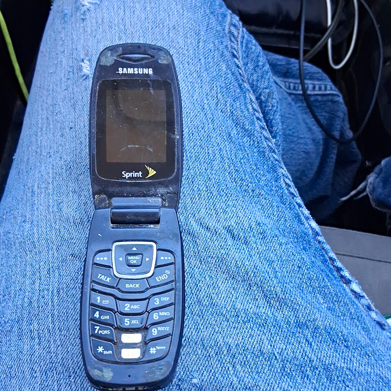 Samsung A867 Eternity 122MB Sprint CDMA 2G Flip Phone Black 0.3MP