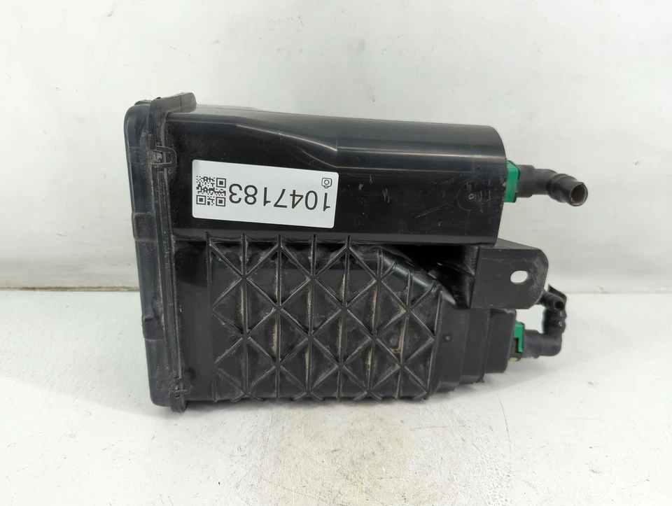 Chevrolet Silverado 1500 2021 bote de carbón de vapor combustible Piaxv Foto 4 de 4