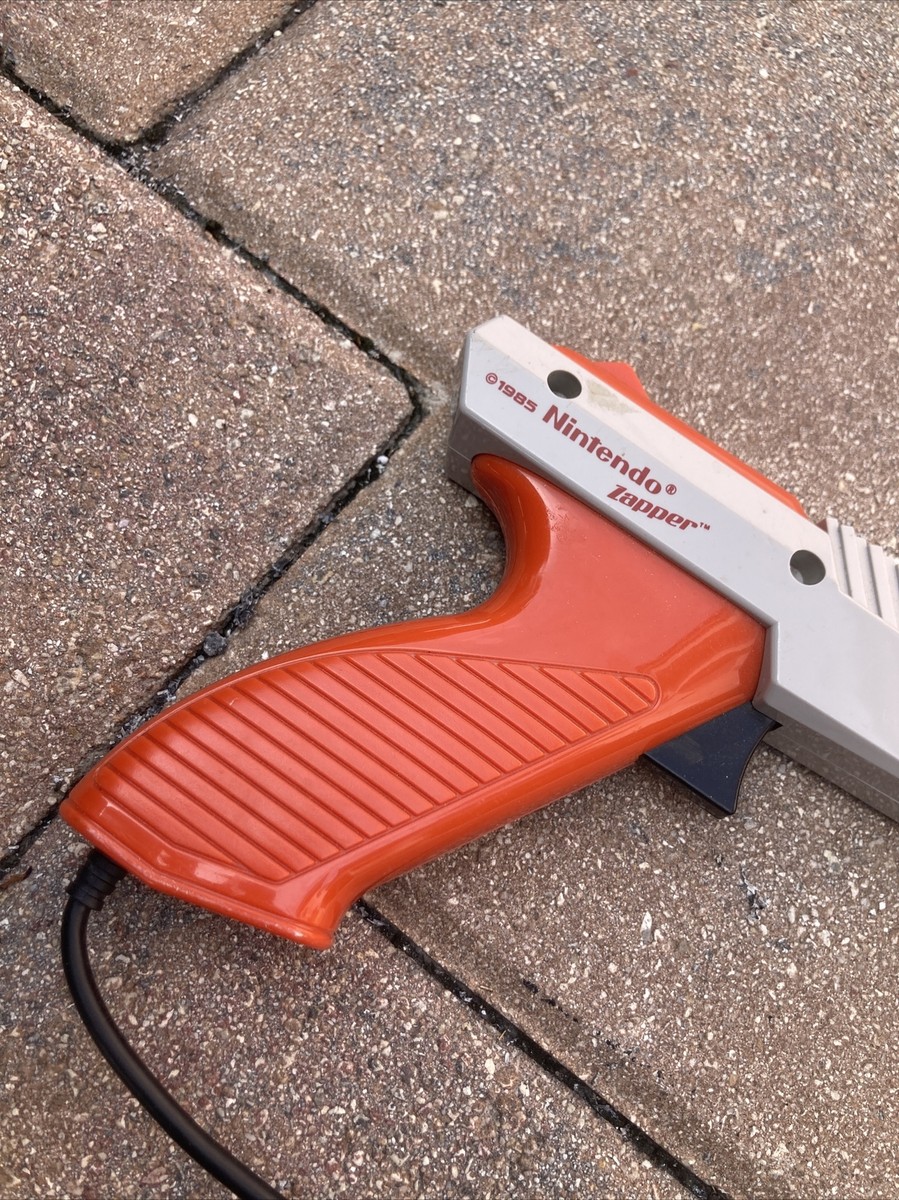 その他 1985 NES Zapper Nintendo 1985 Nintendo NES Zapper Duck Hunt Gun NES-005 Orange Untested | eBay