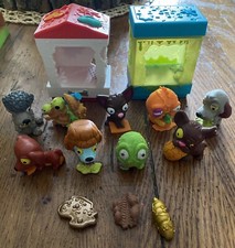 Lot of Ugglys Pet Shop 9 Pets 2 Houses Golden Bronze Poops Moose Toys Figures