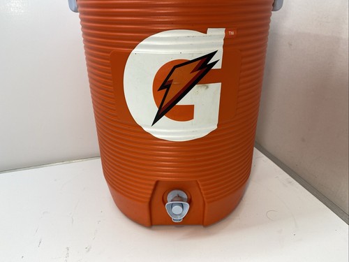 Gatorade Cooler 3 Gallon Water Jug Rubbermaid Orange 1683 Made In USA - Picture 3 of 9
