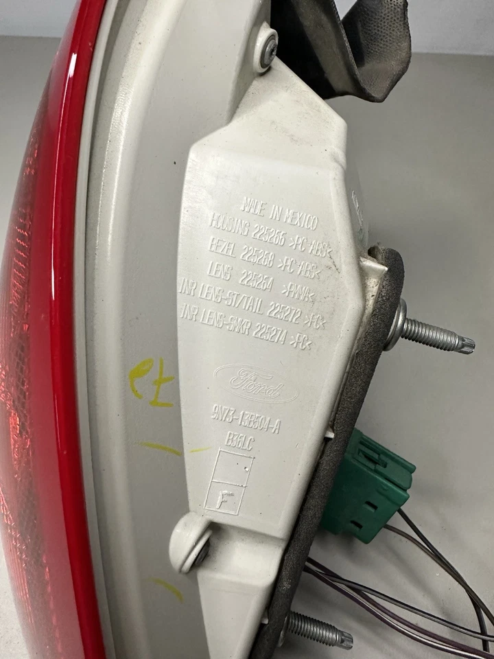 10-11 MERCURY MILAN PASAJERO IZQUIERDO LUZ TRASERA EXTERIOR LUZ TRASERA 2010 2011 OEM Foto 4 de 4