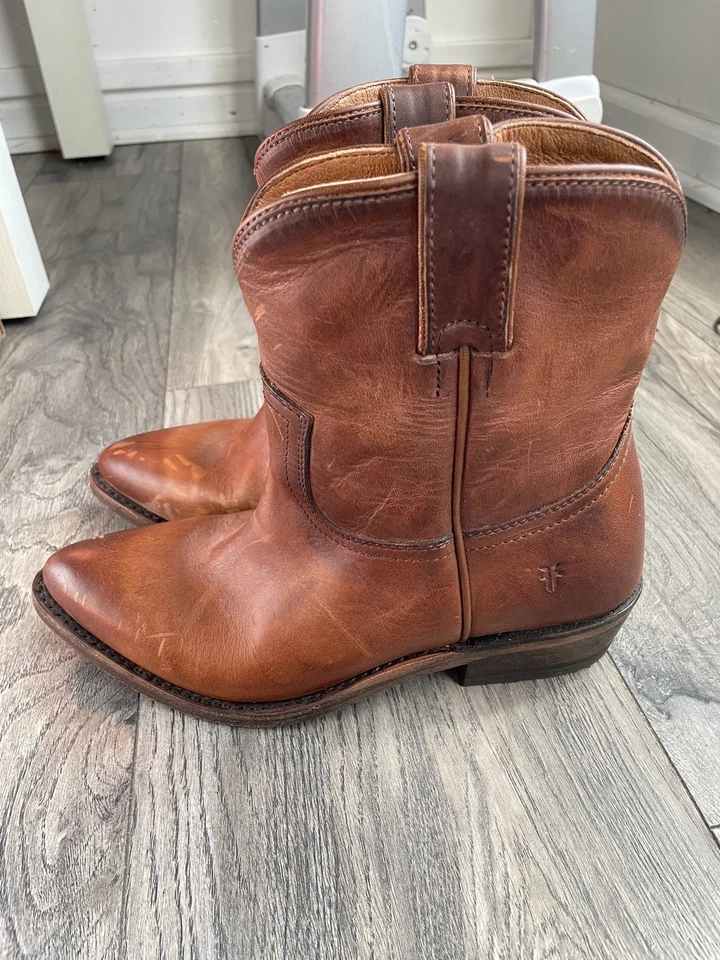 Frye Ladies Billy Short Cognac Renice Leather Booties 3470435-COG - Image 3 of 4