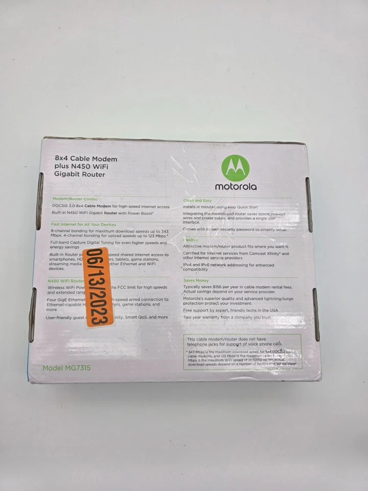 Motorola MG7315 8x4 343 Mbps DOCSIS 3.0 Cable Modem Plus N450 Wi-Fi Router - Image 3 of 4