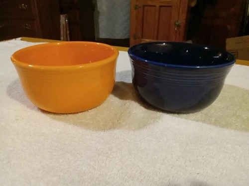 2 Fiesta 28 Oz Gusto Bowls 5 7/8” In Retired Shamrock HLC Fiestaware
