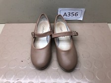 Dance Tap Shoes Capezio Tan 1 1/2M  1.5M