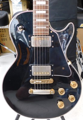 Vintage UNIVOX Custom Les Paul LAWSUIT Electric Guitar with Levy 