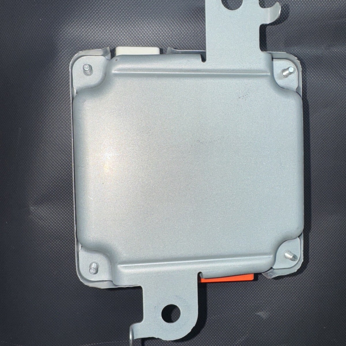 Toyota Hybrid Battery Voltage Sensor 89892-52010 Aqua DAA-NHP10