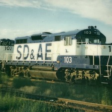 AiH) Found Photo Photograph SD & AE Railroad Train Engine 103 Polaroid 1980's