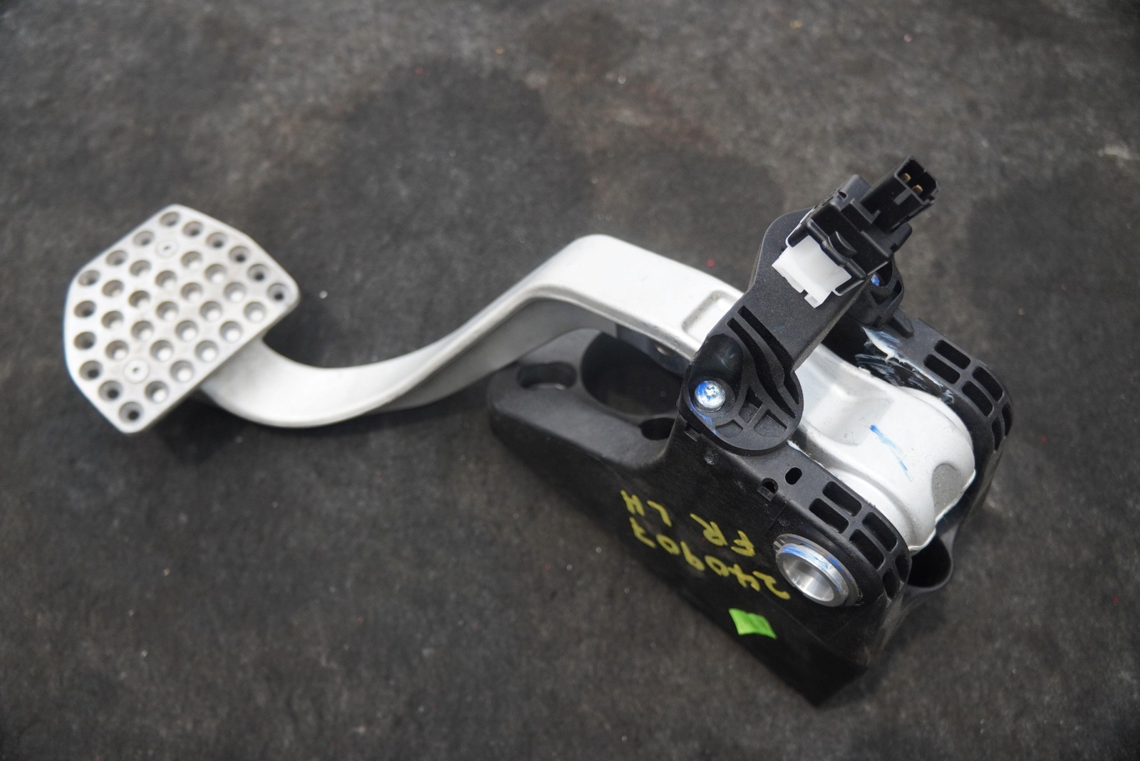 Brake Pedal Bracket Board Assembly 261832 OEM Ferrari California T 2015-18