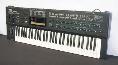 Yamaha DX7II-FD Vintage Digital Polyphonic FM Synthesiser - 100V