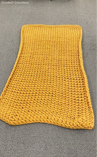 Schwere 71x47" handgefertigte gelbe Decke