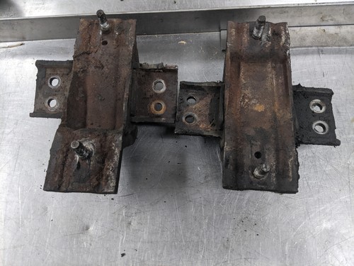 Motor Mounts Pair For 99-00 Ford F-250 Super Duty 7.3