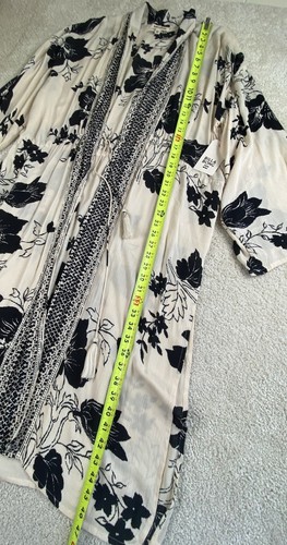 BILLABONG Robe Cover Up WOMENS M Floral Hawaiian Beige Black Kimono NEW - Picture 7 of 13