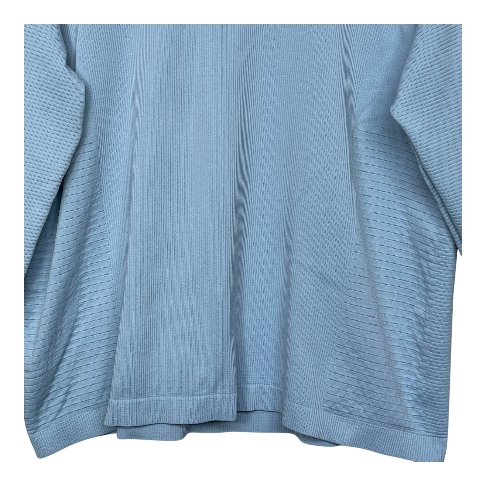 athleta flurry blizzard seamless textured long sleeve shirt