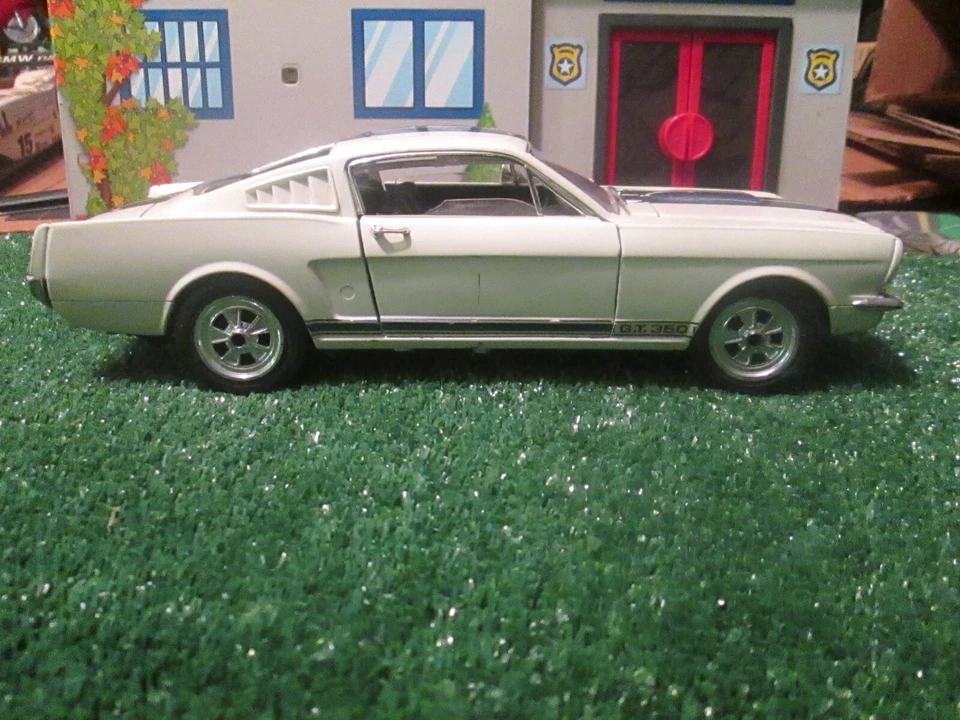 Auto Diecast Jouef Evolution Ford Mustang GT 350 White with Blue Stripes Good - Image 4 of 4