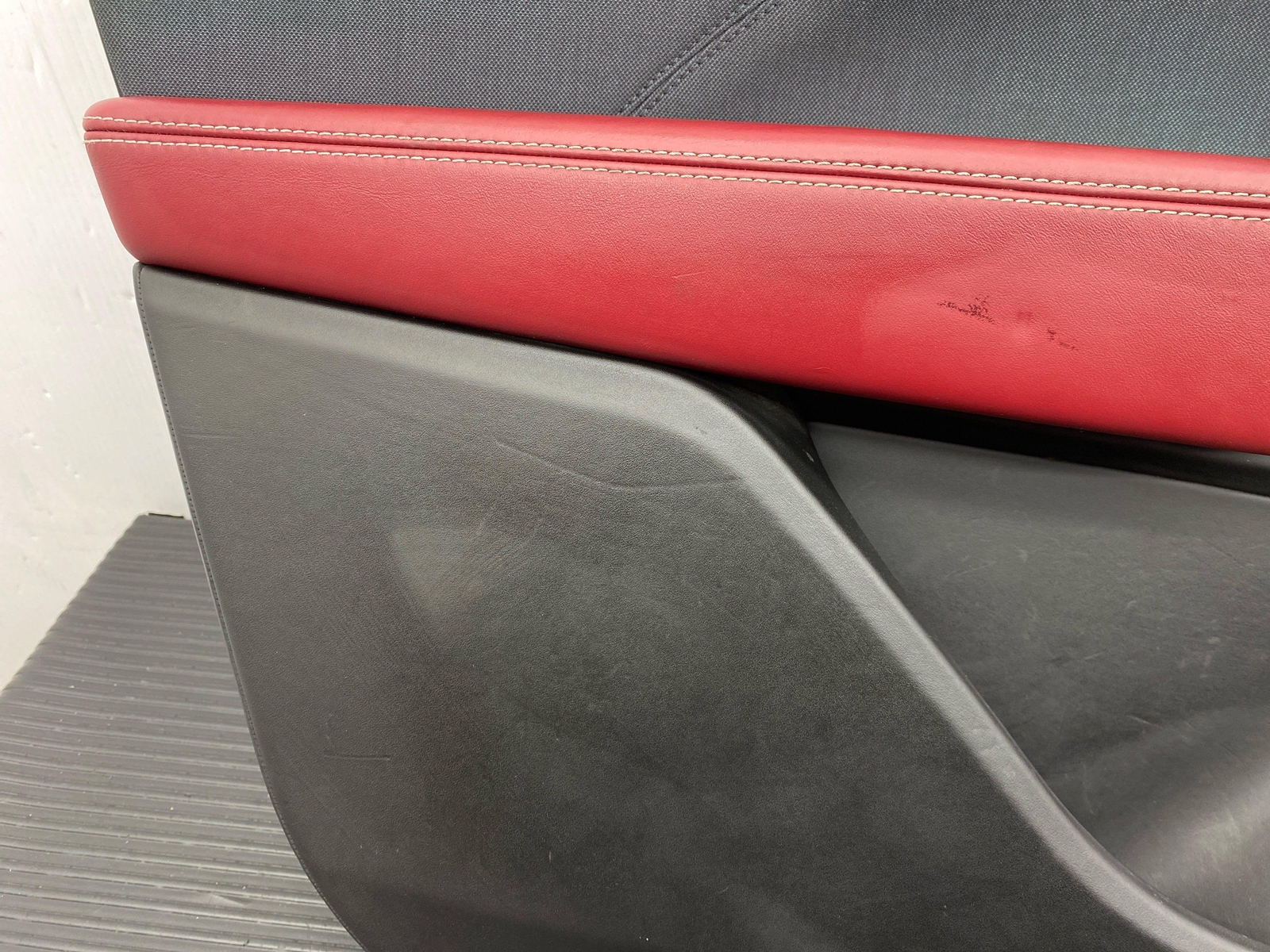 2017 - 2020 MASERATI LEVANTE M161 OEM LEFT FRONT INNER DOOR TRIM PANEL