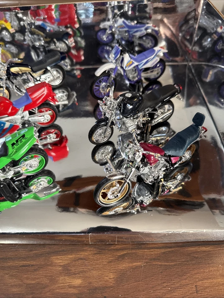 Colección de 9 motocicletas Maisto 1995 1:18 Kawasaki BMW Suzuki Honda #32003 Foto 4 de 4